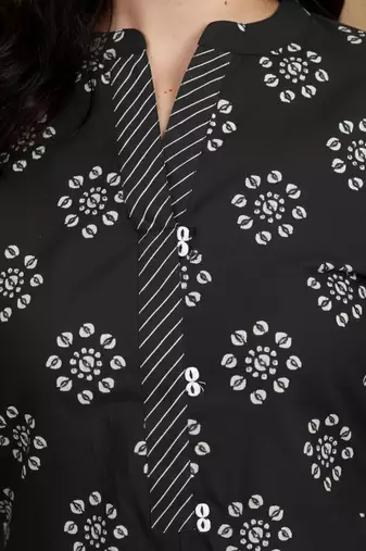 Women Printed Thread Work Straight Kurta & Trousers