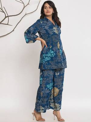 Women Floral Printed Regular Kurta with Palazzos 1
