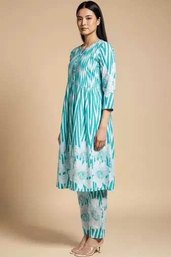 Women Striped Cotton Kurta with Trouser