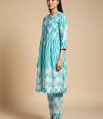 Women Striped Cotton Kurta with Trouser