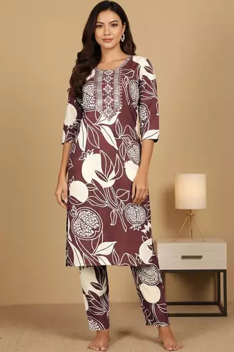 Women Floral Printed Regular Thread Work Kurta with Trousers