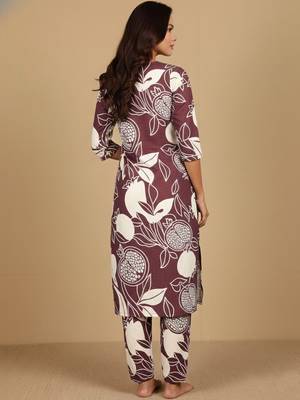 Women Floral Printed Regular Thread Work Kurta with Trousers 3