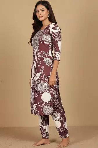 Women Floral Printed Regular Thread Work Kurta with Trousers