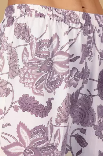 Women Floral Printed Regular Kurta with Trousers