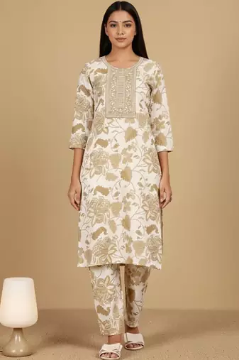 Women Floral Printed Regular Thread Work Kurta with Trousers