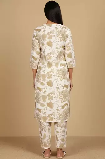 Women Floral Printed Regular Thread Work Kurta with Trousers