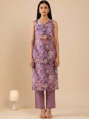 Floral Printed V-Neck Empire Straight Kurta With Trouser 3