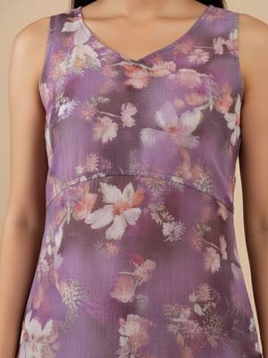 Floral Printed V-Neck Empire Straight Kurta With Trouser 5