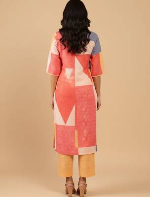 Geometric Printed V-Neck Straight Kurta With Trousers 5