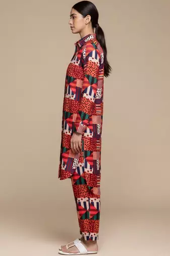 Women Geometric Printed Kurta with Trousers