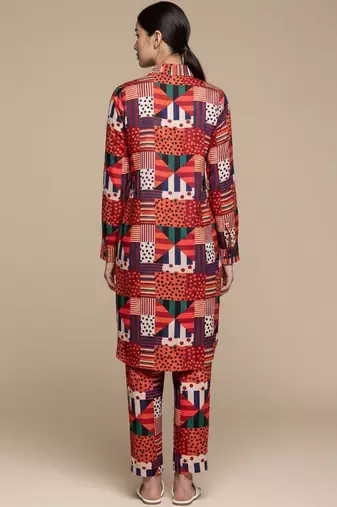 Women Geometric Printed Kurta with Trousers