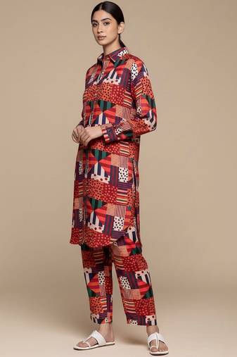 Women Geometric Printed Kurta with Trousers