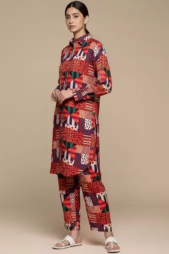 Women Geometric Printed Kurta with Trousers