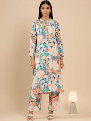 Floral Printed Mandarin Collar Straight Kurta With Trousers 2