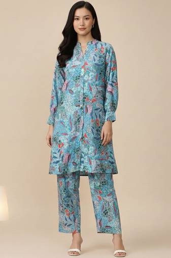 Women Floral Printed Regular Kurta with Trousers