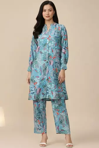Women Floral Printed Regular Kurta with Trousers