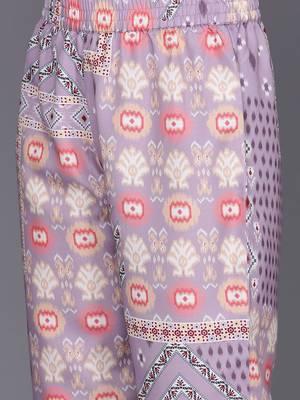 Women Printed Kurta Sets 4