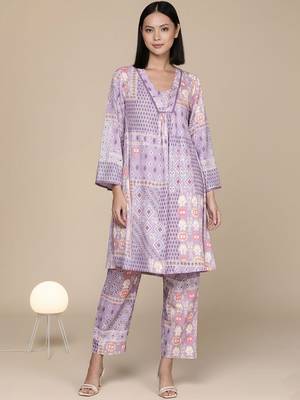 Women Printed Kurta Sets 5