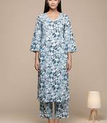 Women Floral Printed Regular Kurta with Trousers