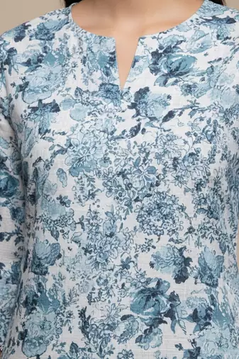 Women Floral Printed Regular Kurta with Trousers