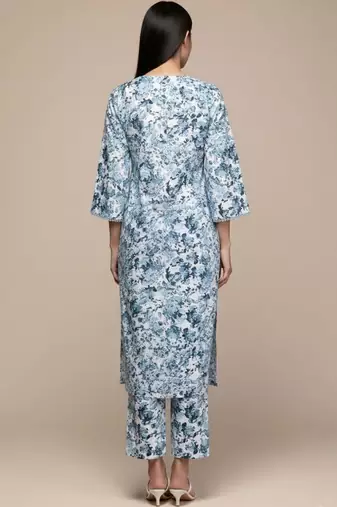 Women Floral Printed Regular Kurta with Trousers