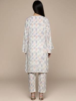 Women Printed Regular Kurta with Trousers 5