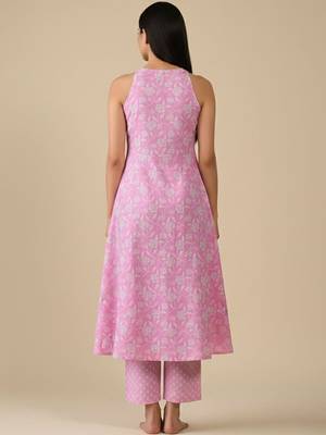 Women Floral Printed Empire Pure Cotton Kurta with Trousers 4
