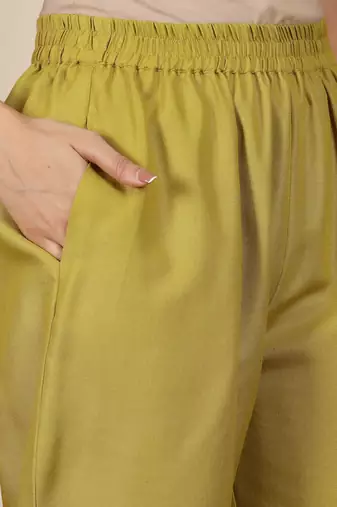 Women Round Neck Kurta With Trouser