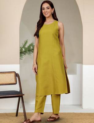 Women Round Neck Kurta With Trouser 6