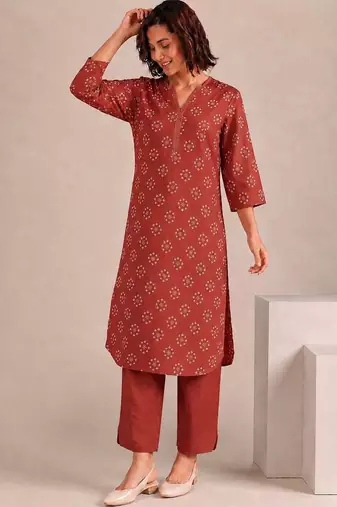 Women Cotton Blend Ethnic Motifs Printed Regular Kurta Set With Trousers