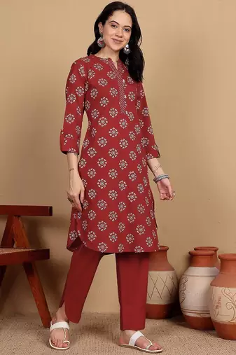 Women Cotton Blend Ethnic Motifs Printed Regular Kurta Set With Trousers