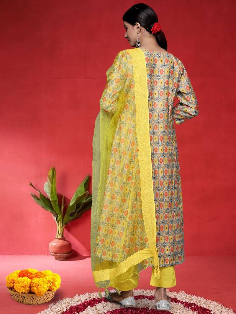 Women Floral Printed A-Line Kurta with Trousers & Dupatta