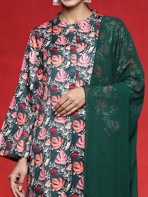 Women Floral Printed Kurta with Trousers & Dupatta 2