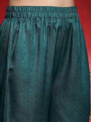 Women Floral Printed Kurta with Trousers & Dupatta 3