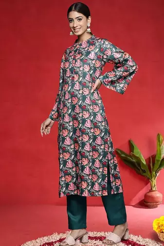 Women Floral Printed Kurta with Trousers & Dupatta