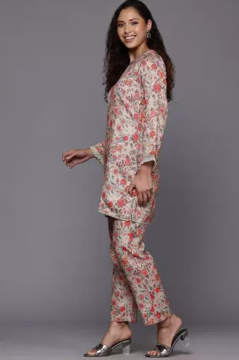 Grey Floral Printed Mandarin Collar Straight Kurta With Trousers