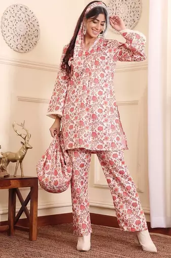Off White Floral Printed V-Neck Flared Sleeves Straight Kurta With Trousers
