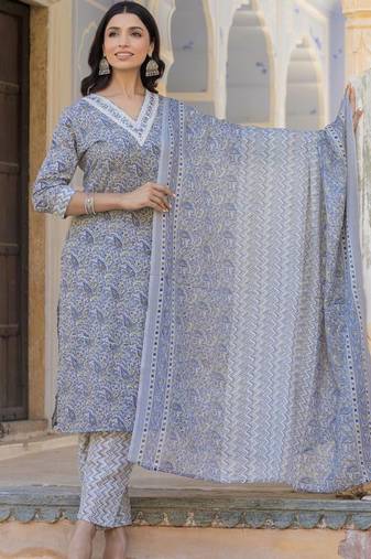 Paisley Printed Regular Thread Work Kurta with Trousers & With Dupatta