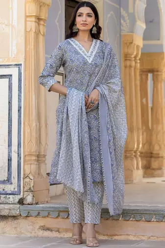Paisley Printed Regular Thread Work Kurta with Trousers & With Dupatta