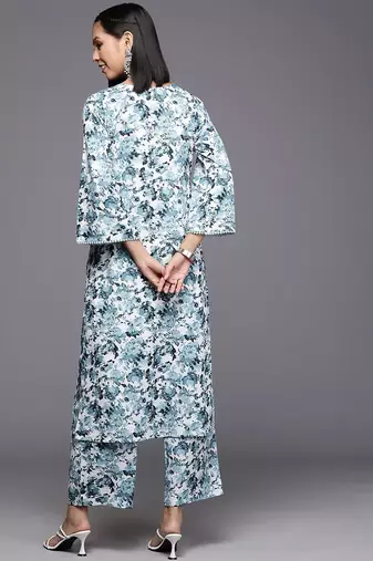 Women Floral Printed Regular Kurta with Trousers