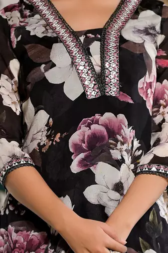 V-Neck Mirror & Sequins Embellished Kurta Set