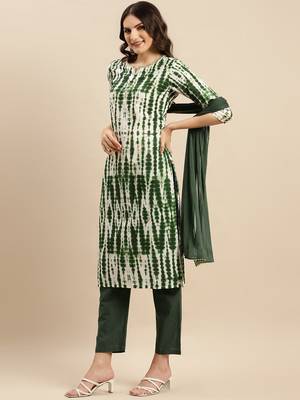 Green Shibori Printed Sequinned Pure Cotton Kurta With Trousers & Dupatta 5