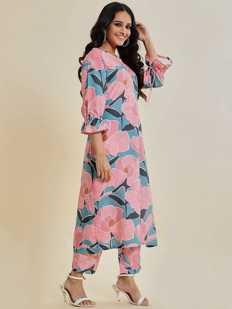 Floral Printed Straight Woolen Kurta with Trousers