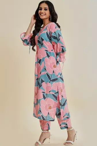 Floral Printed Straight Woolen Kurta with Trousers