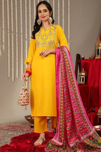 Ethnic Motif Yoke Design Gotta Patti Cotton Kurta With Trousers & Dupatta