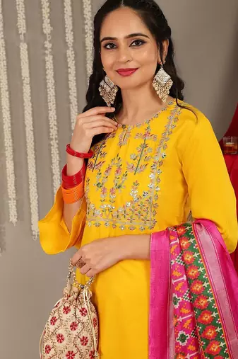 Ethnic Motif Yoke Design Gotta Patti Cotton Kurta With Trousers & Dupatta