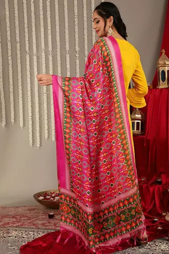Ethnic Motif Yoke Design Gotta Patti Cotton Kurta With Trousers & Dupatta