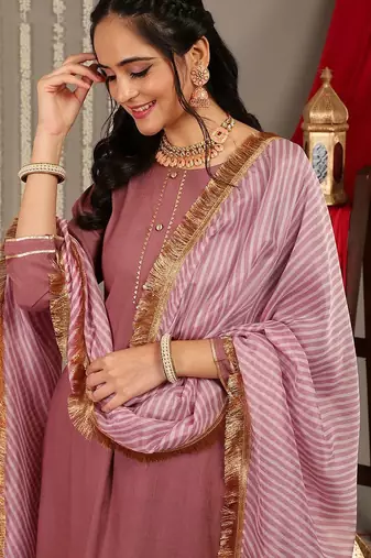Gotta Patti Detail Straight Kurta & Trousers With Dupatta