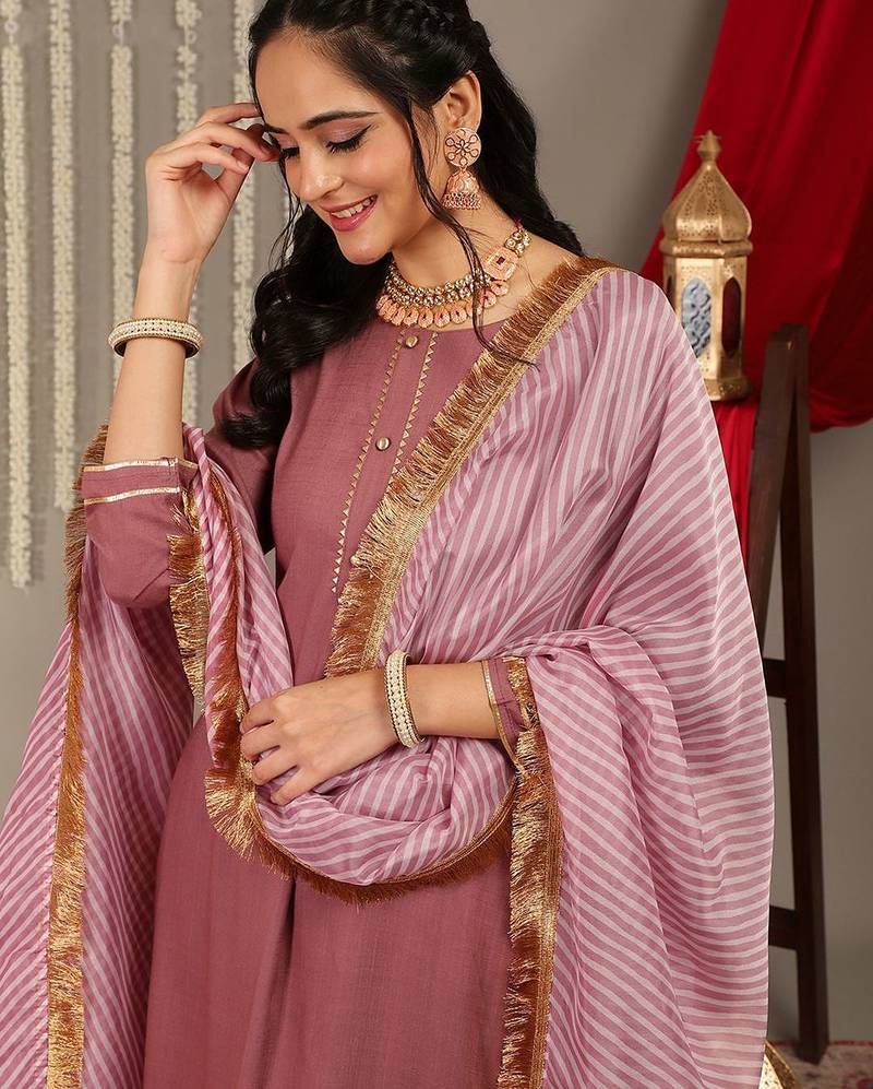 Gotta Patti Detail Straight Kurta & Trousers With Dupatta