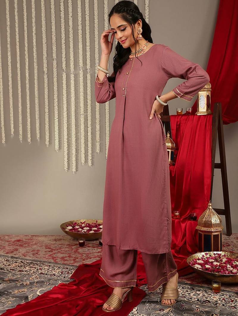 Gotta Patti Detail Straight Kurta & Trousers With Dupatta
